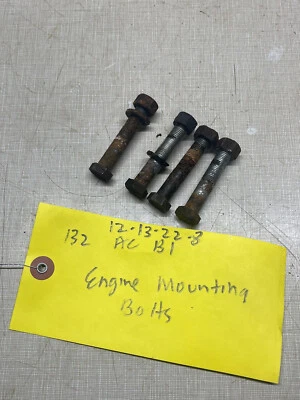 Pernos de montaje del motor Allis Chalmers B1, Briggs & Stratton modelo 19, 7,25 HP Foto 1 de 3