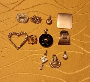 SCHMUCK KONVOLUT Schmuck Anhänger Broschen 11 Teile - Bild 1 von 4