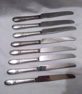Beloved Dinner Knife Knives Set of 8 Wm Rogers Stainless Blade Vintage Flatware - Picture 1 of 6