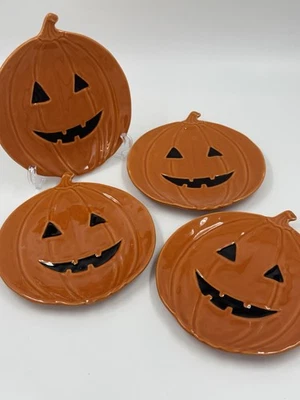 Juego de 4 platos de cerámica de Halloween Pottery Barn Pumpkin Jack O Lantern Foto 1 de 3