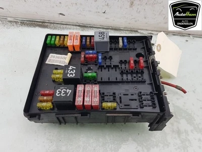 CAJA FUSIBLES CAJA FUSIBLES VOLKSWAGEN GOLF V (1K1) 2005 1K0937124K / 1K0937124H Foto 1 de 4