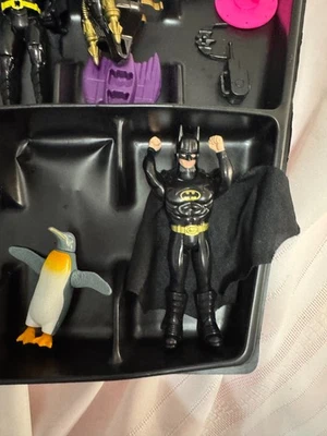 1990's Batman Returns Collectors Case with Figures - Image 1 of 4
