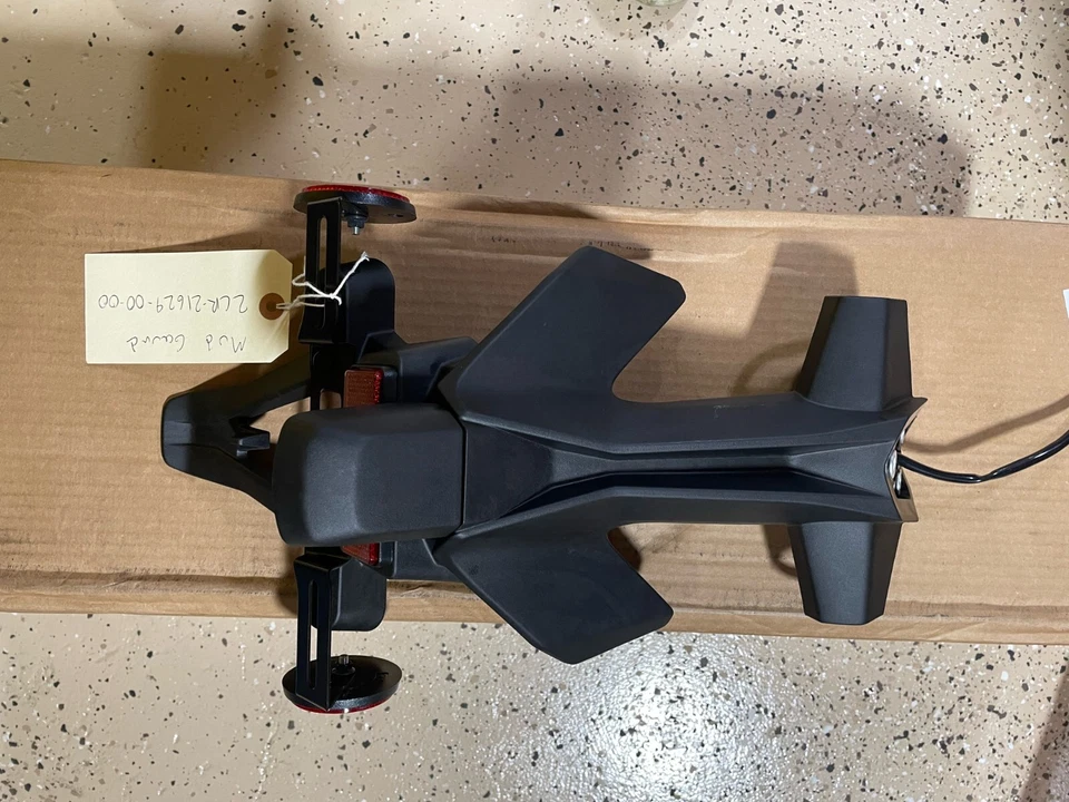 Guardabarros trasero Yamaha YZF R1 OEM 2015-2022 2CR-21629-00-00 Foto 1 de 1