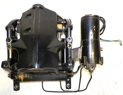 Force Outboard Complete Power Trim Tilt Unit 87,88,89,90,91 85 90, 120 & 125hp - Image 1 of 4