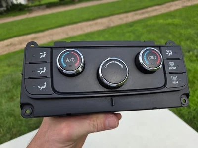 Jeep Grand Cherokee 2011-2013 controles de clima manuales aire acondicionado calefacción P/N 55111833AN Foto 1 de 4