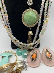 Lote de 8 piezas de joyería vintage a moderna en su mayoría vintage - Imagen 1 de 7