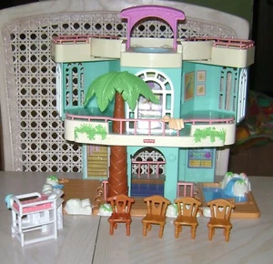 Fisher Price Sweet Streets Tropical Ocean Beach Vacation Home House - Picture 1 of 6