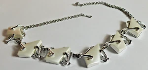VINT THERMOPLASTIC SATIN WHITE KITE-SHAPED CABS 16" NECKLACE SILVERTONE - Picture 1 of 2