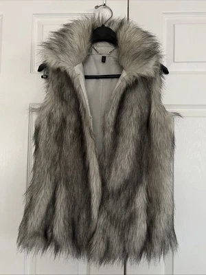 Nuevo sin etiquetas Chaleco Casa Blanca Mercado Negro Fabuloso Imitación Piel Gris Y Crema Con Bolsillos Foto 1 de 4