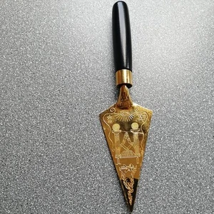 Freemasons Golden Trowel with Masonic Square & Compasses and Symbols J# 33 T - Picture 1 of 8