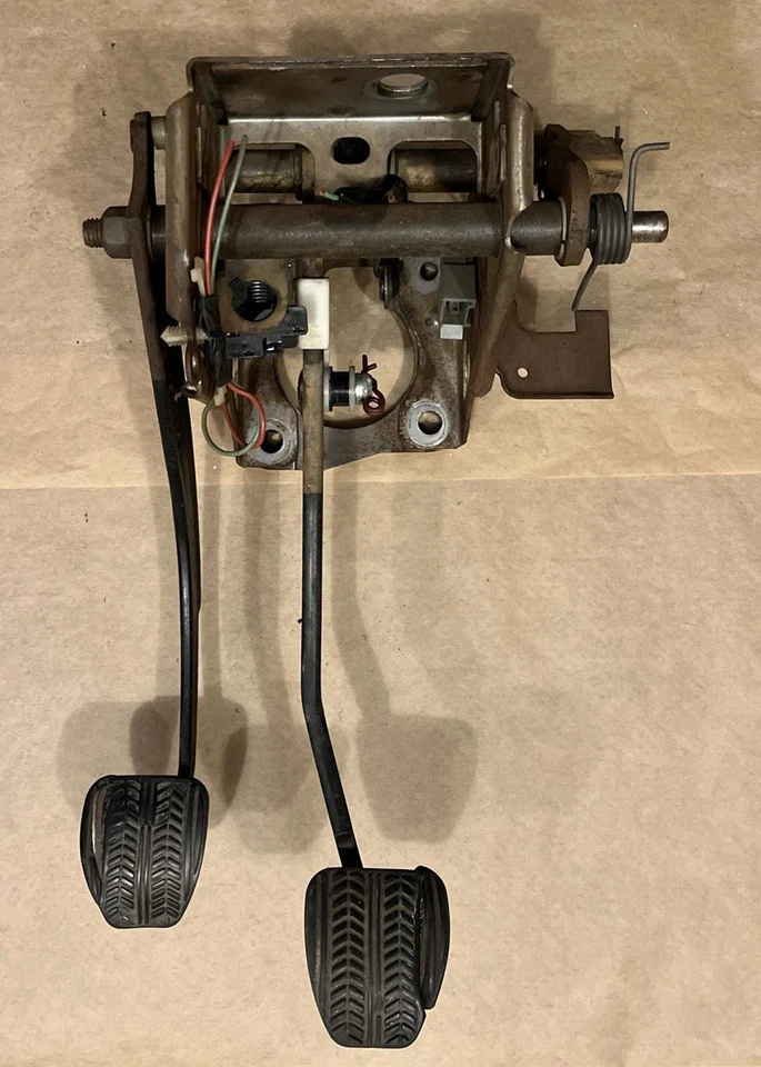 Ford Mustang GT 1994-1995 Cobra jaula de pedal transmisión manual M/T freno de embrague 5,0 Svt Foto 1 de 4