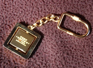 Toby Keith Twirl-About Key Chain ~ I Love this Bar & Grill ~ Talk / More Action - Picture 1 of 8
