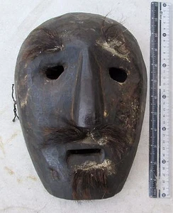 SPLENDIDAMENTE INTAGLIATA Vecchia maschera sciamano albero Tamang Bodhi legno e capelli yak - Foto 1 di 2