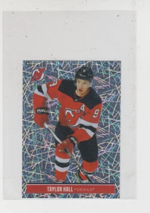 18/19 Panini Sticker Collection New Jersey Devils Taylor Hall Foil Sticker #124 - Bild 1 von 2