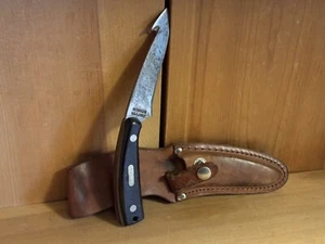 Schrade Old Timer USA Fixed Blade Knife Guthook Skinner w/ Leather Sheath 1580T - Picture 1 of 11