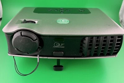 Dell 3400MP DLP Portable Projector With Case Power Cables And Remote - Image 1 of 4