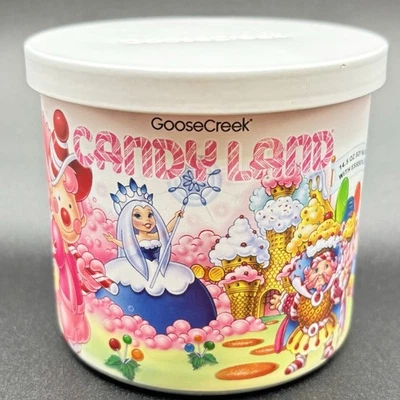 Goose Creek 糖果土地 3 芯罐蜡烛 14.5 盎司蓝色棉糖果甜盖 — 第 1/4 张图片