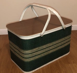 Vintage 60er Redmon grün gestreift Picknickkorb Klappdeckel Holzmaserung 19x11x12 - Bild 1 von 16