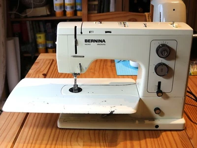 Bernina 830 Nähmaschine - funktionstüchtig mit einigen Beschädigungen - Bild 1 von 4
