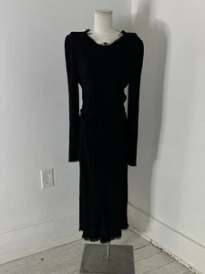 Raquel Allegra schwarzes Hemd-Maxikleid mit schrägem rohem Saum - Bild 1 von 6