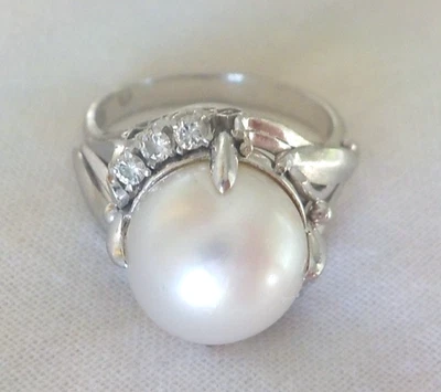 Estate Heavy Platinum White Pearl Diamond Ring - 8.50 grms, Sz 6.25, 0.14 ctw - Image 1 of 4