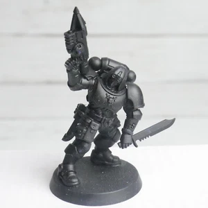 Warhammer 40K Space Marine Einzelfigur mit Haken & Schwert unbekannter Rang - Bild 1 von 9