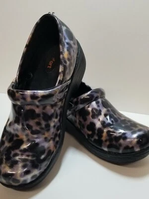 Zuecos SafeT Step multicolores para mujer Foto 1 de 4