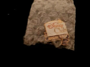WDCC Collectors Society  Inaugural Member Pin  1992 - Picture 1 of 3