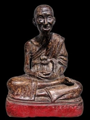 Figura tallada en madera LP Tae Kongthong 1978 amuleto tailandés Foto 1 de 4