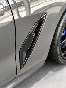 NEW GENUINE BMW 8 G14 G15 G16 HIGH GLOSS BLACK FENDER AIRDUCT TRIM PANEL LEFT - Picture 1 of 3