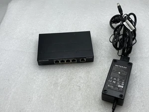 NETGEAR GS305P 5-Port Unmanaged PoE Switch w/ Power supply - FREE SHIPPING - Picture 1 of 6