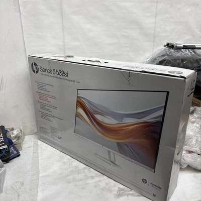 Dual HP Series 5 31.5 inch FHD Monitor 31.5" FHD (1920 x 1080) 48-100 Hz - Image 1 of 4