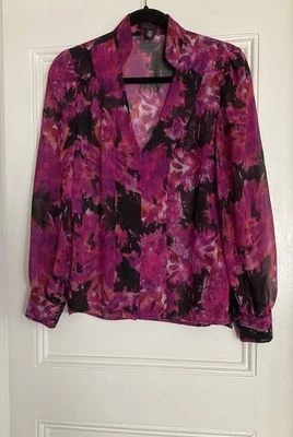 Blusa para mujer Kenneth Cole New York multicolor floral manga larga talla S/P Foto 1 de 4