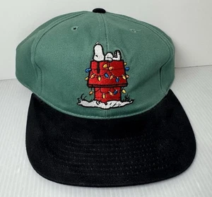 NUEVO De colección Snoopy Peanuts Navidad Sombrero Gorra Aguja Americana SnapBack Ajustable - Imagen 1 de 9