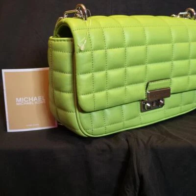 Bolso acolchado Michael Kors verde lima Foto 1 de 4