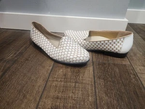 TROTTERS White & Cream Leather Woven Slip On Women's Loafers Shoes Size 9 WW - Picture 1 of 8