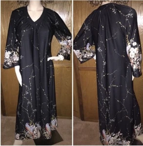 Vintage Le Voy’s Black Bell Sleeve Hostess Gown M - Picture 1 of 6