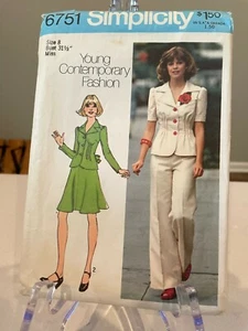 VINTAGE 1974 SIMPLICITY 6751 MISSES'S PANTS, SHORT SKIRT, & UNLINED JACKET SZ 8 - Picture 1 of 2