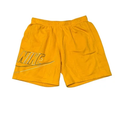 Shorts esportivos masculinos Nike Club Fleece com logotipo bordado amarelo tamanho GG - Imagem 1 de 4