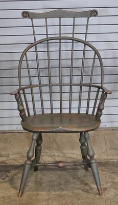 Bench Made Sack Back w Comb Back Windsor Arm Chair Green Primative Finish - Image 1 of 4