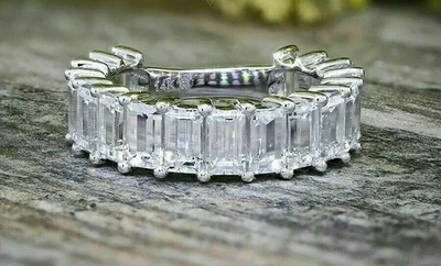 Alianza de boda de eternidad de diamantes talla esmeralda creada en laboratorio de 5 quilates oro blanco de 14 KW bien Foto 1 de 4