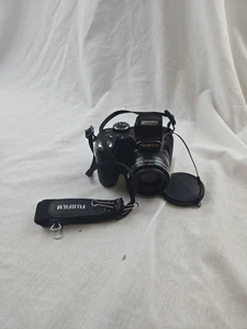 Fujifilm FinePix S2800HD - Picture 1 of 4