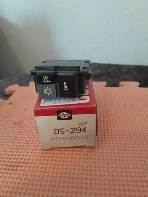 firebirdS294 GM  HEADLIGHT SWITCH - Image 1 of 4