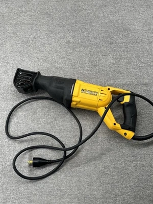 DEWALT 12 Amp Corded Variable Speed Reciprocating Saw DWE305 - Image 1 of 4