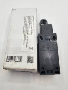 OMRON D4N-1120 D4N1120: LIMIT SWITCH 21924ZA BLACK - Picture 1 of 9