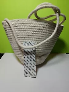 Urban Outfitters Small Wht/Blanc Iris Woven Crossbody Bag #56161144 NWT - Picture 1 of 8