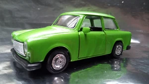 * Welly - Trabant Apple Green with opening front doors Scale 1:34 - Picture 1 of 3