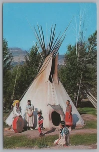 Indische Familie draußen Tipi, Vintage Postkarte - Bild 1 von 2