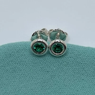 Pendientes de tsavorita Tiffany & Co. de plata esterlina color por yarda de Elsa Peretti Foto 1 de 4