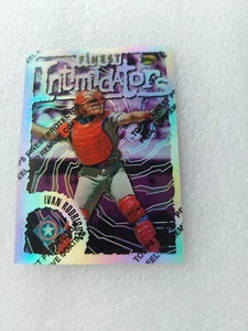 1996 Topps Finest Ivan Rodriguez Intimidators Refractor - Picture 1 of 2